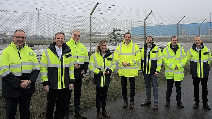 Gruppenbild nach Übergabe der Förderbescheide in Etzel